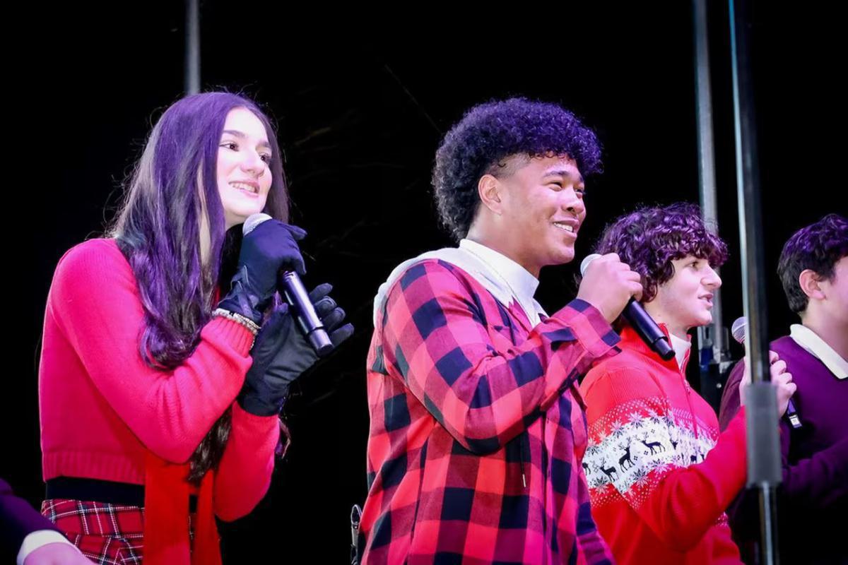 Christmas Tree Lighting Shines Farrell's Christmas Cheer Christmas Tree Lighting Shines Farrell's Christmas Cheer