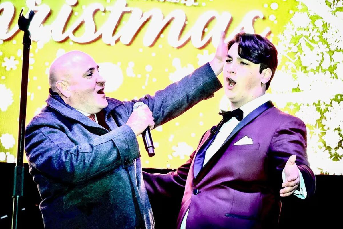 Christmas Tree Lighting Shines Farrell's Christmas Cheer Christmas Tree Lighting Shines Farrell's Christmas Cheer