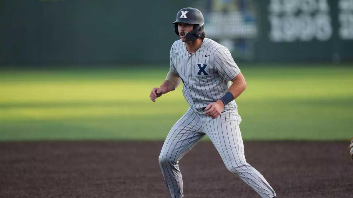 Hard work helped lead Huntzinger to Blue Jays Hard work helped lead Huntzinger to Blue Jays