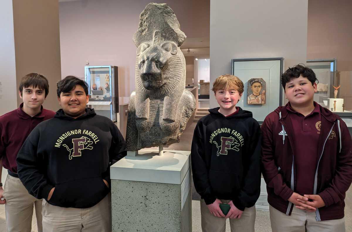 Digging Way Through History Digging Way Through History