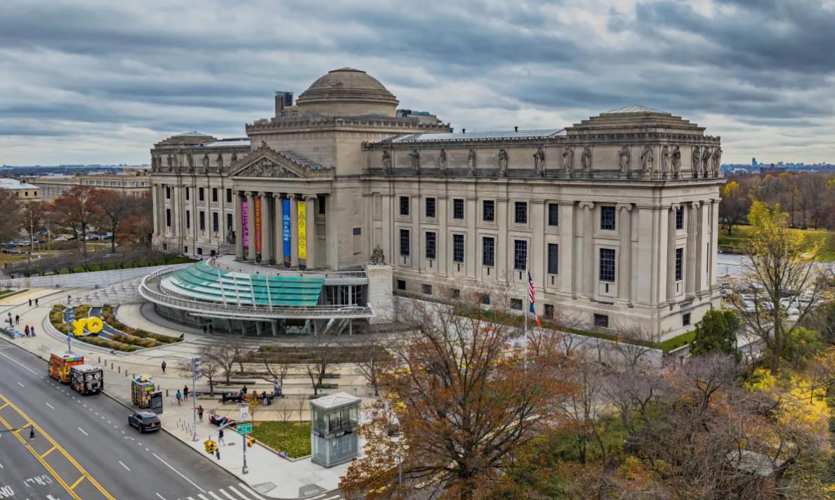 Digging Way Through History Digging Way Through History