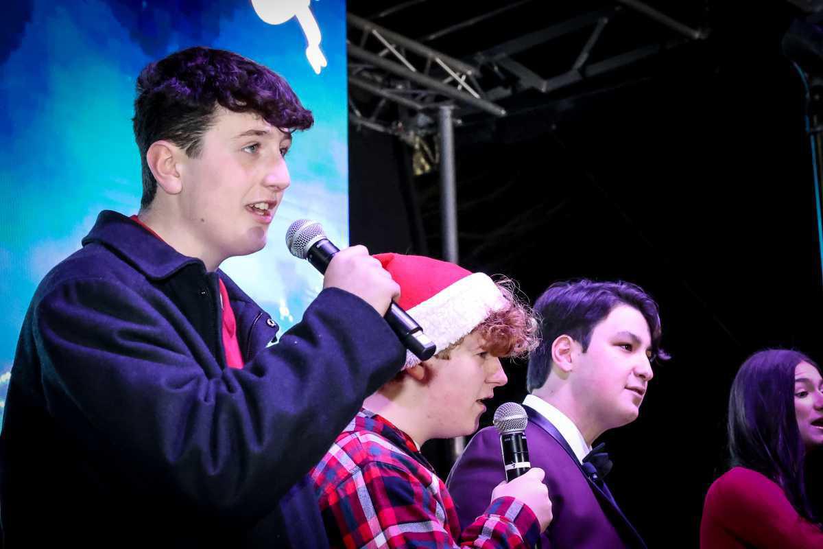 Farrell Ready To Deck The Halls Farrell Ready To Deck The Halls