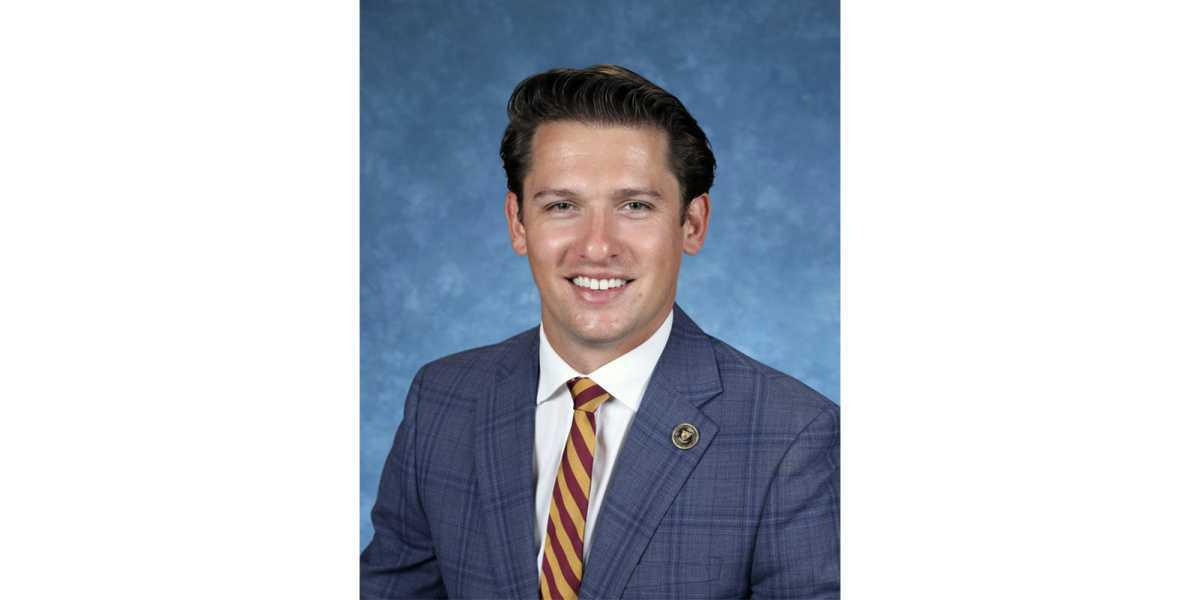  Mr. Vincent Nabavi '11