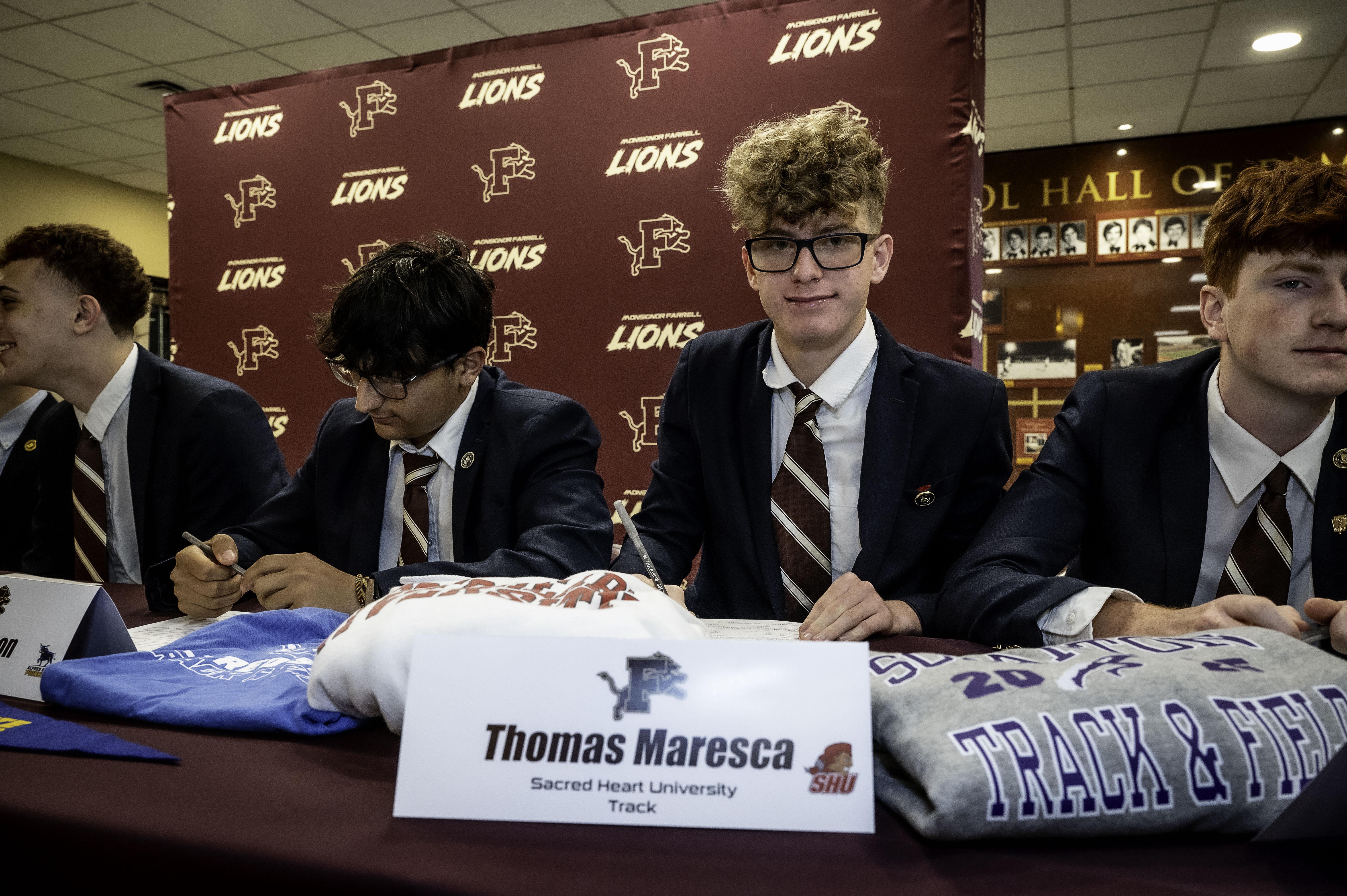 MF_SR SIGNING-WEB-913