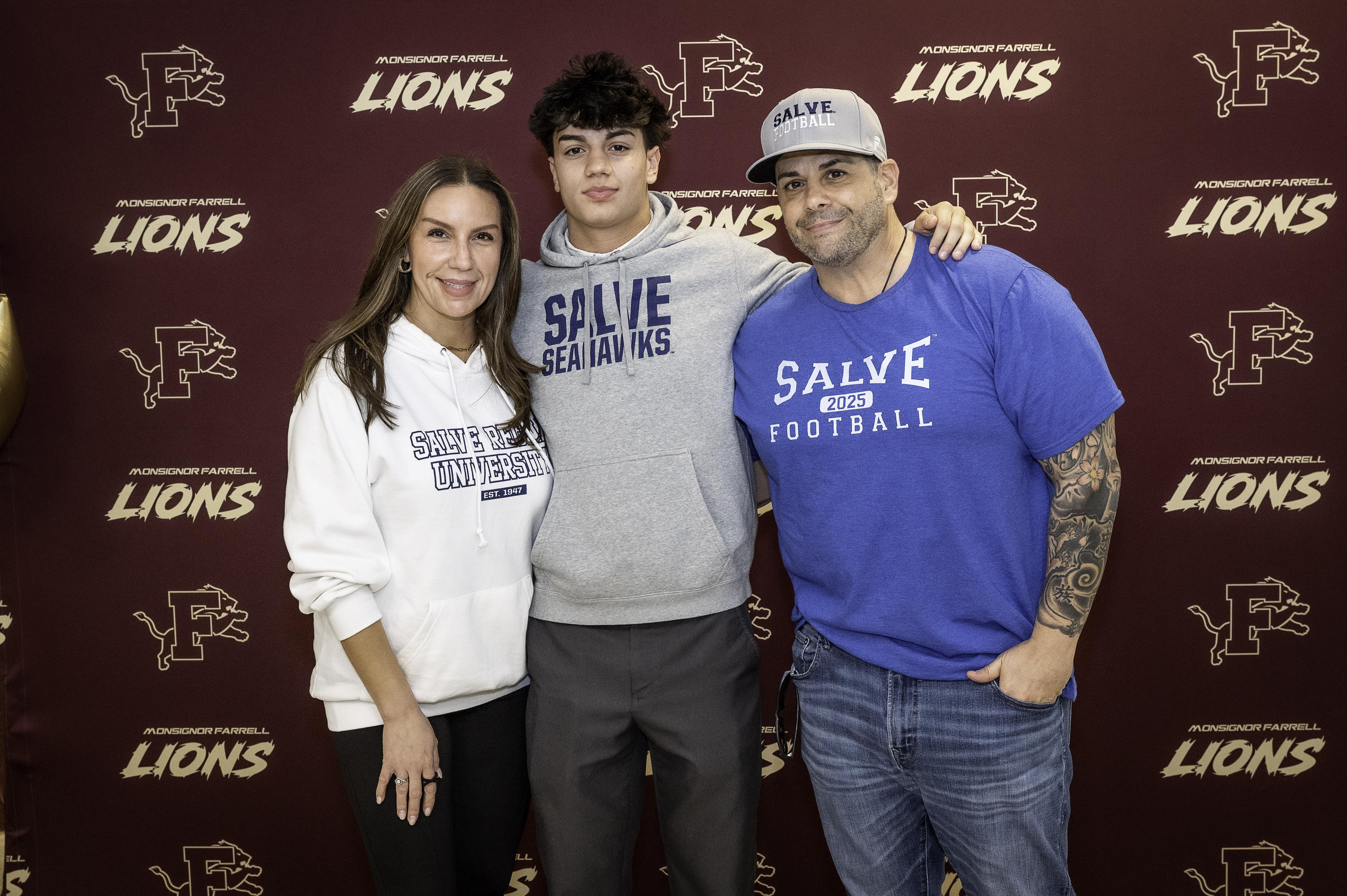 MF_SR SIGNING-WEB-948