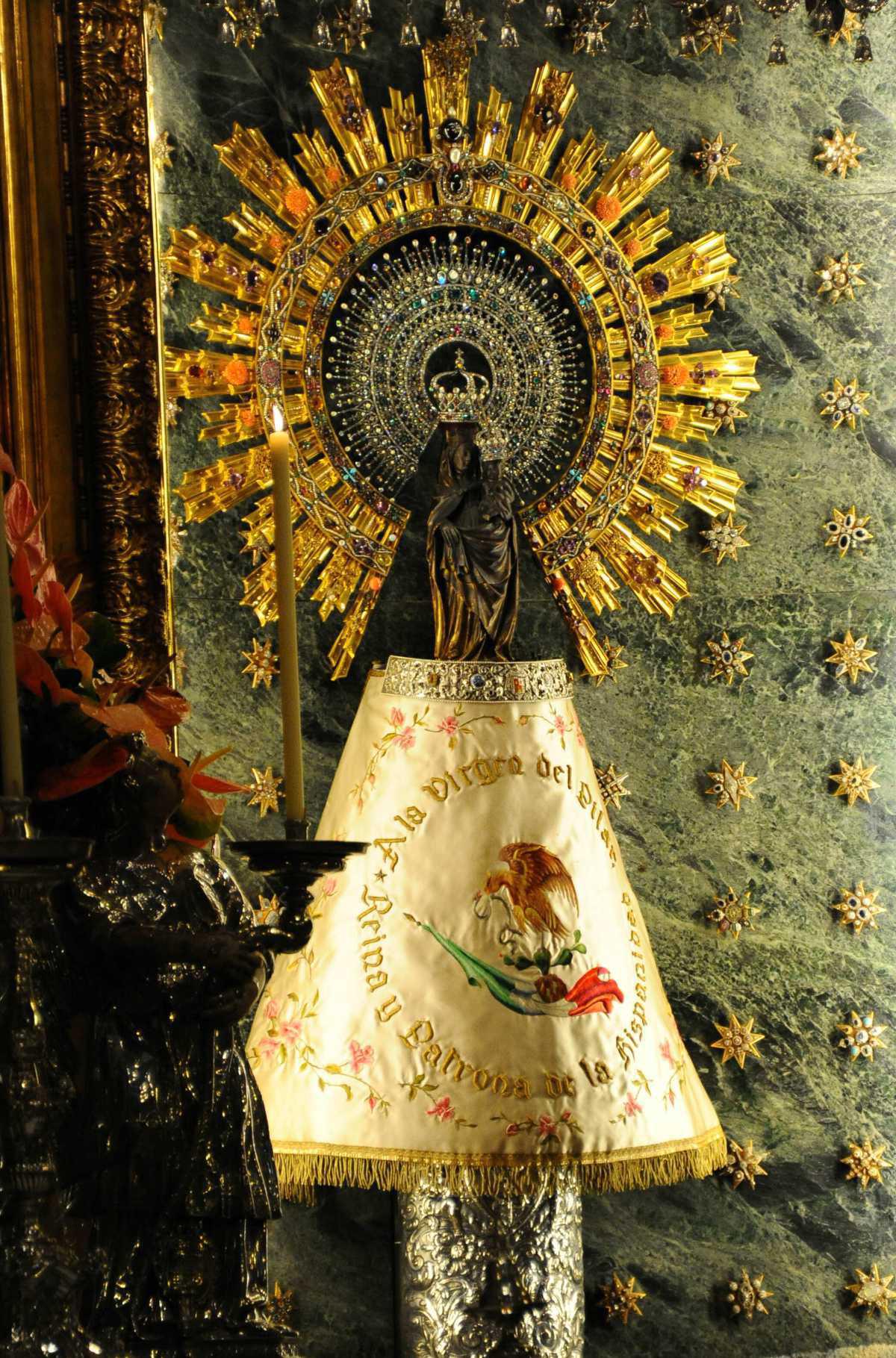 La Virgen La Virgen