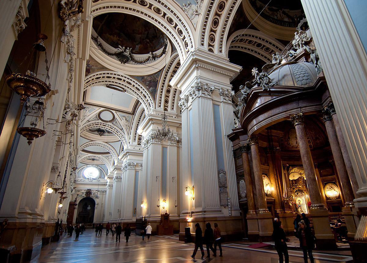 Basílica de Nuestra Señora del Pilar Basílica de Nuestra Señora del Pilar