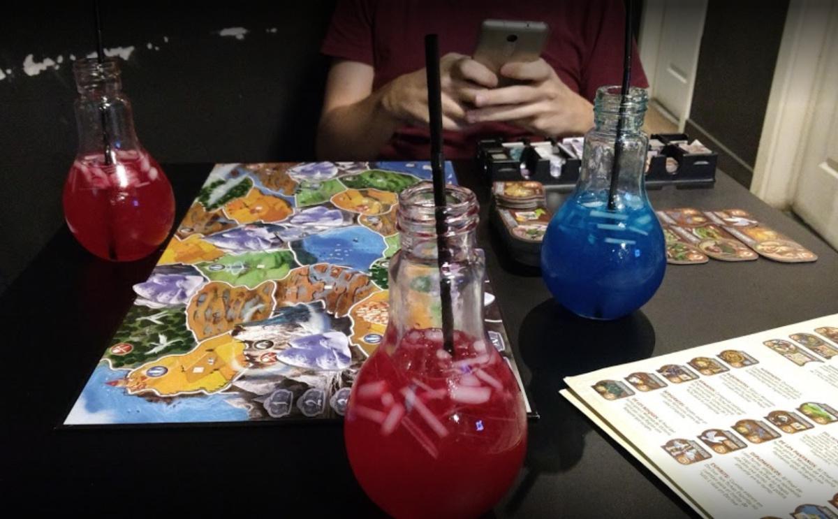 Multiverso Bar