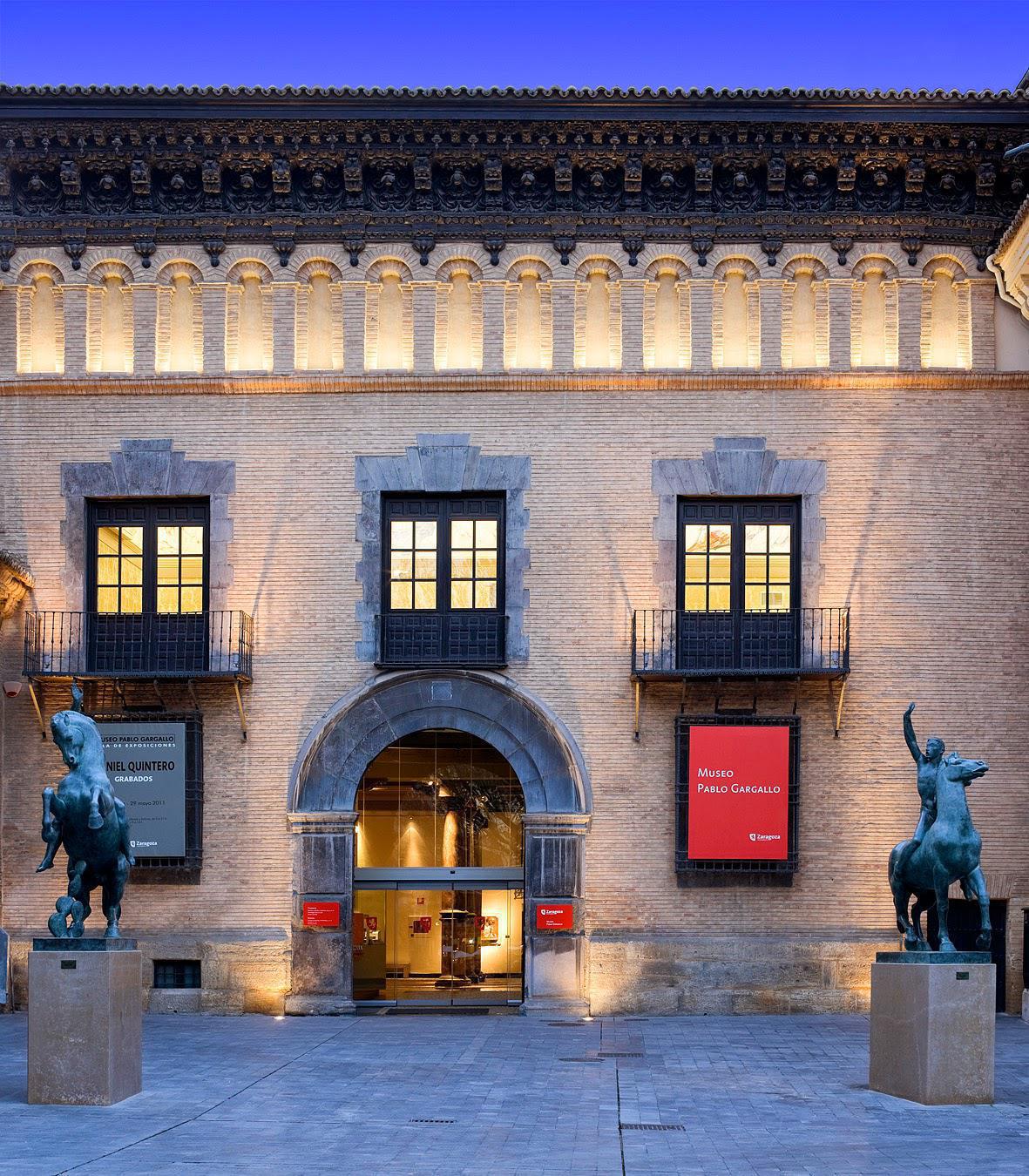 Saludo olímpico: atletas clásico y moderno Saludo olímpico: atletas clásico y moderno