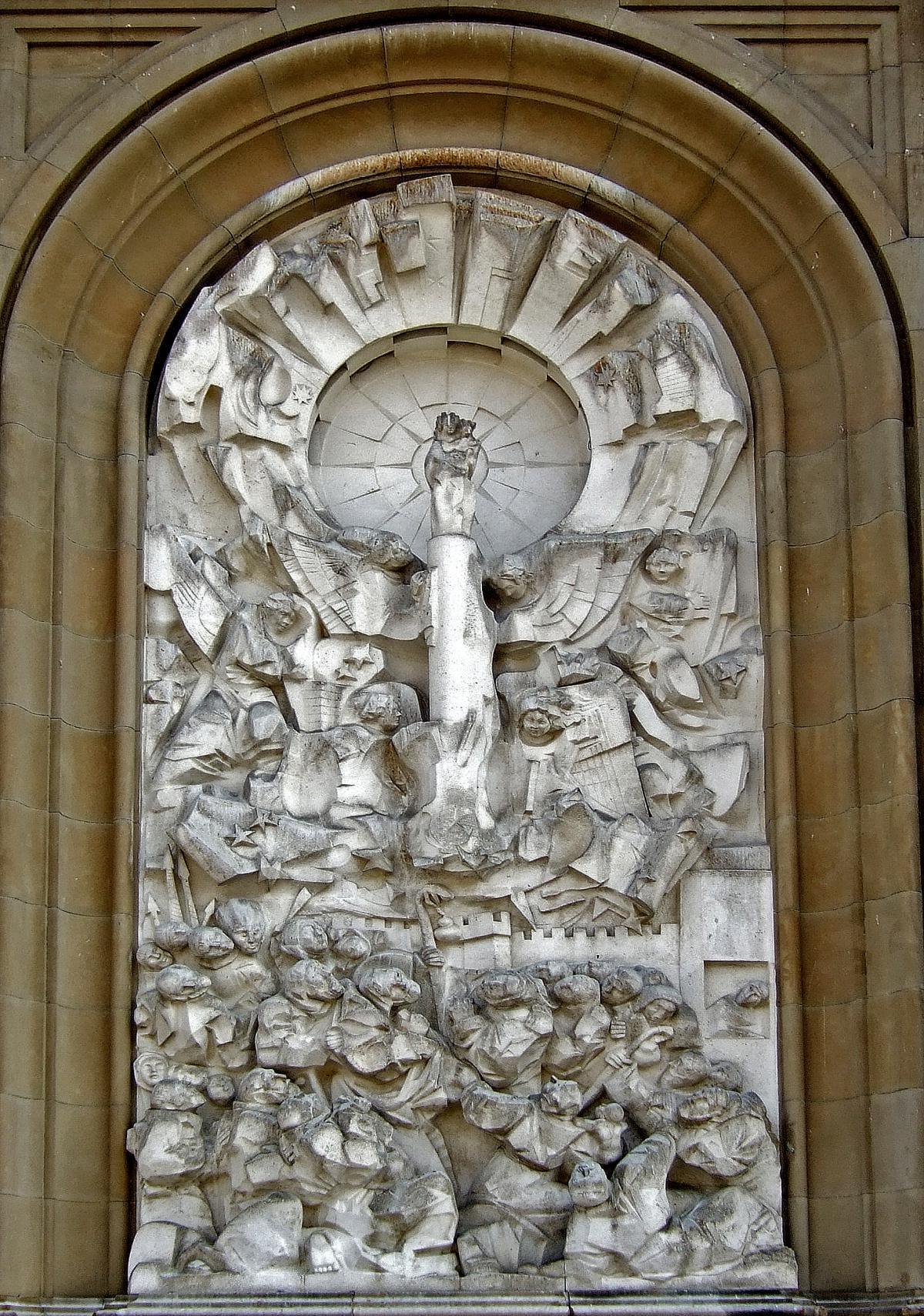 Venida de la Virgen del Pilar