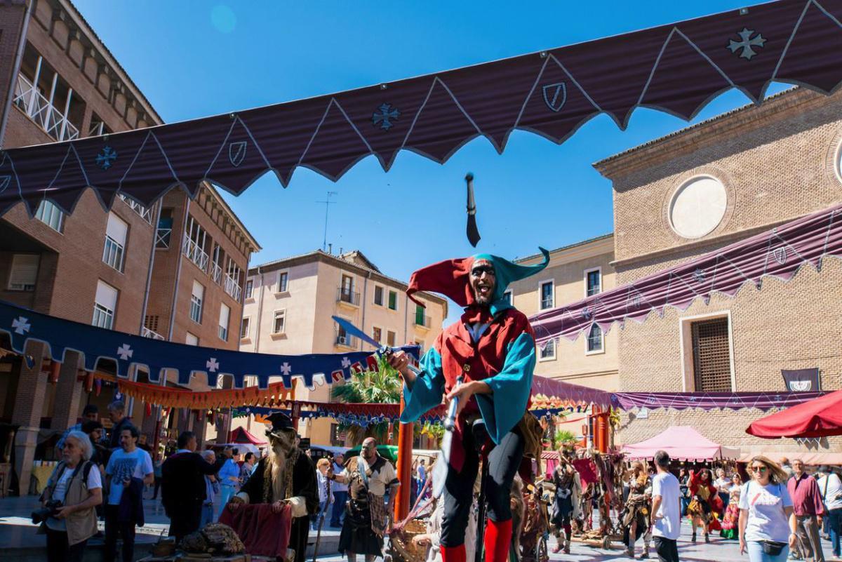 MERCADO MEDIEVAL DE LAS TRES CULTURAS. Balcón de San Lázaro, plaza de La Seo y alrededores