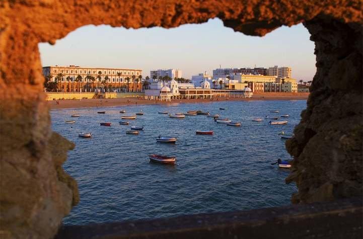 Pueblos blancos y rincones de Cádiz: un viaje a la auténtica Andalucía Pueblos blancos y rincones de Cádiz: un viaje a la auténtica Andalucía