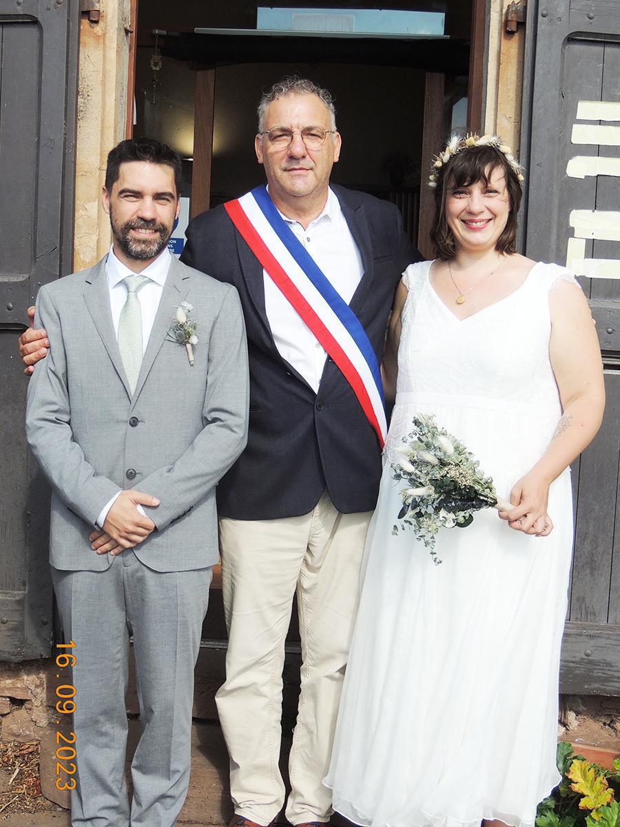 Saint-Izaire : On marie à St-Izaire