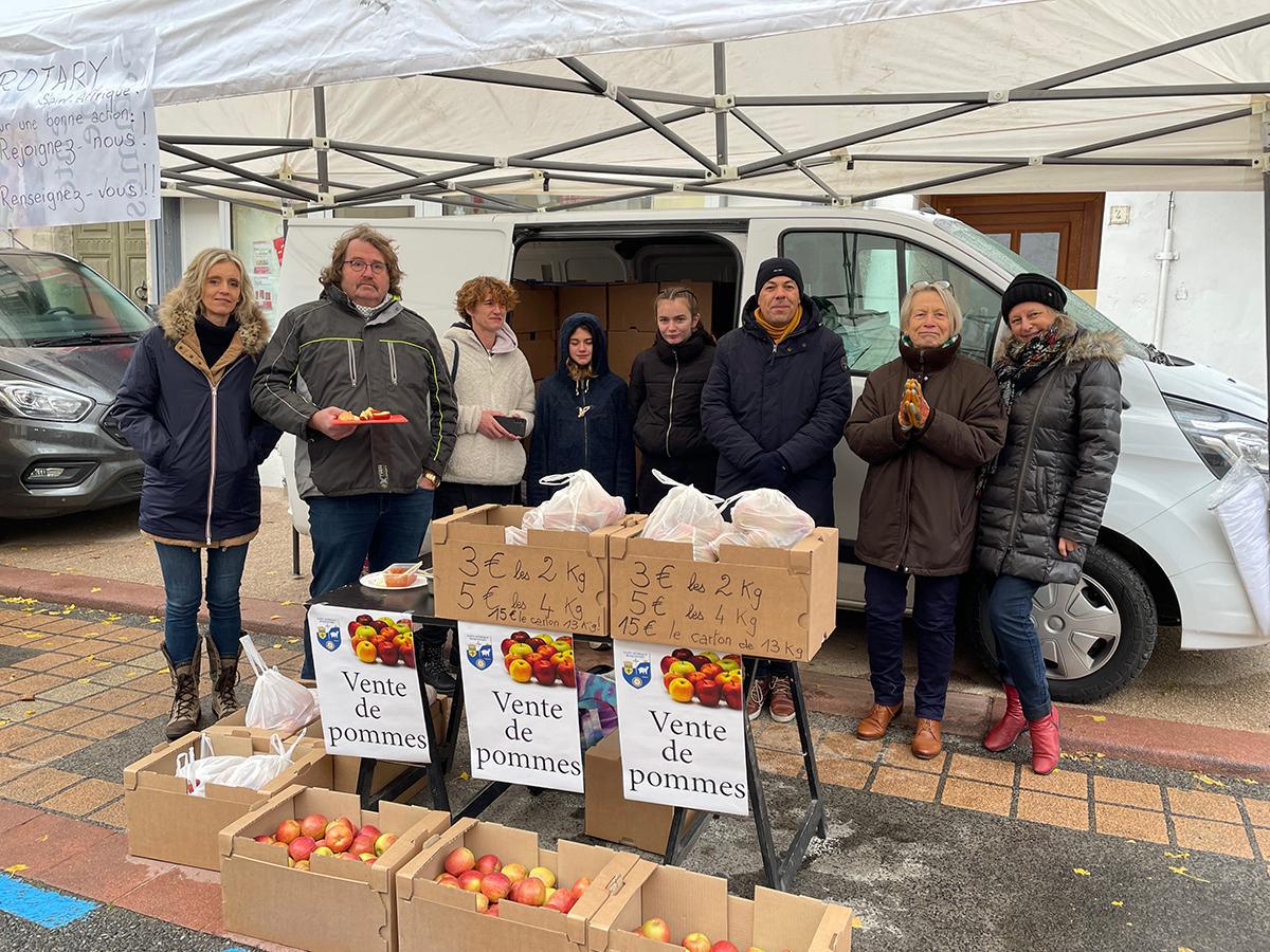 Vente de pommes sur le marché