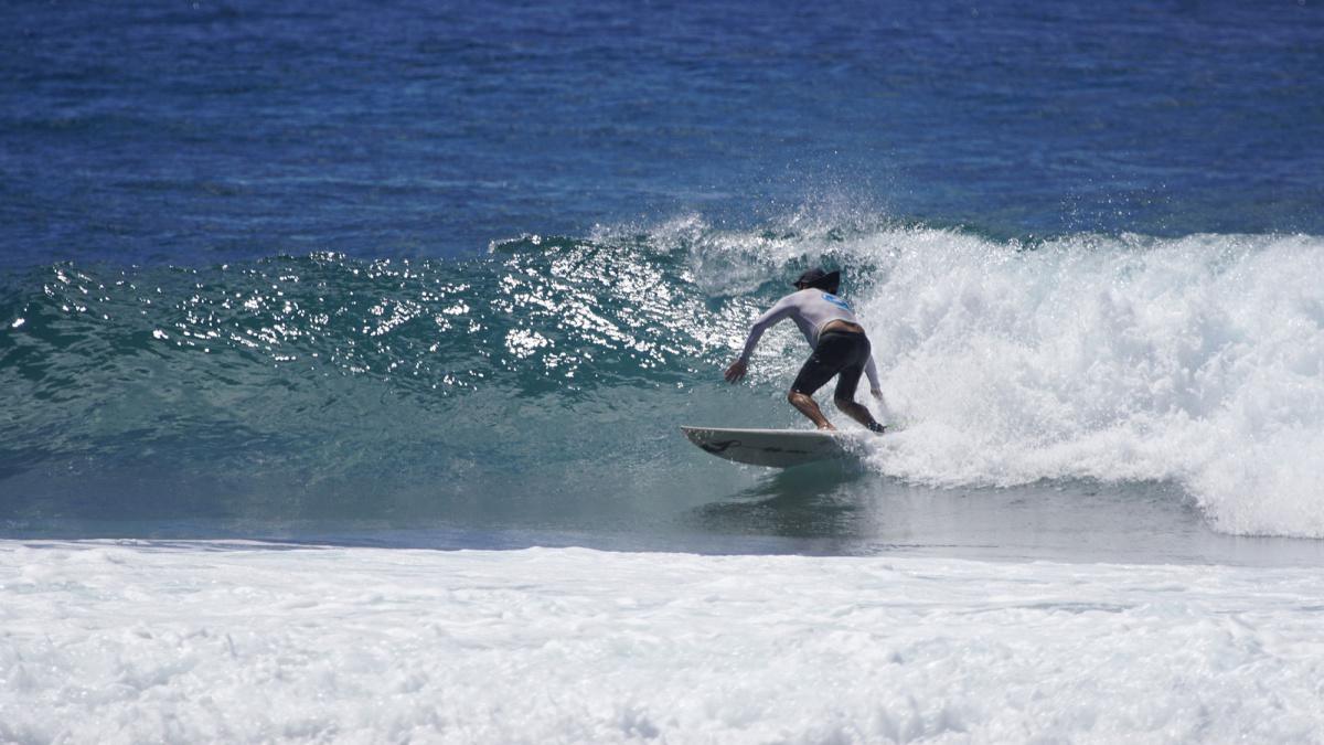 Surfe em Noronha