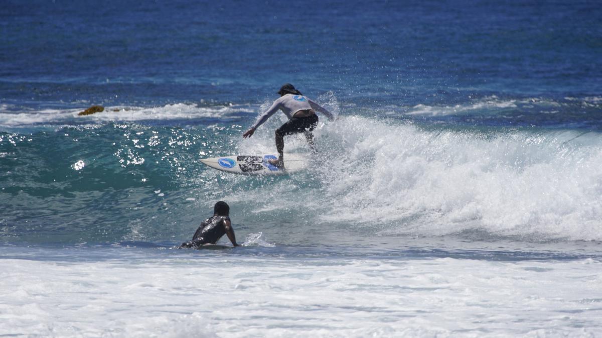 Surfe em Noronha