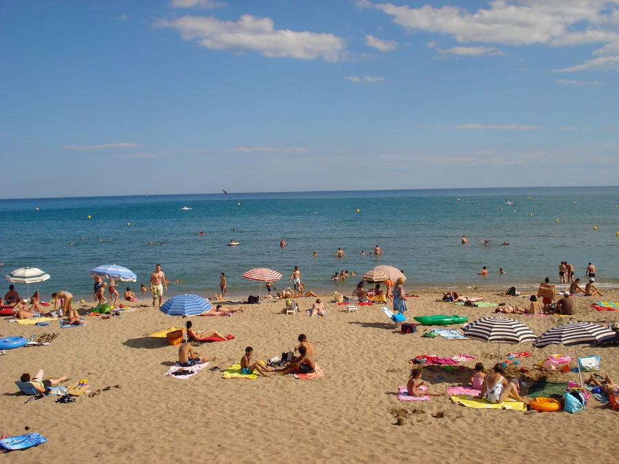 Portiragnes, 1 maisonnette avec un emplacement parking Portiragnes, 1 maisonnette avec un emplacement parking