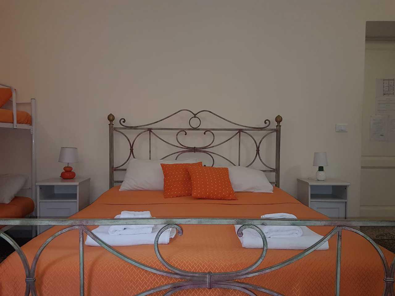 Room Orange