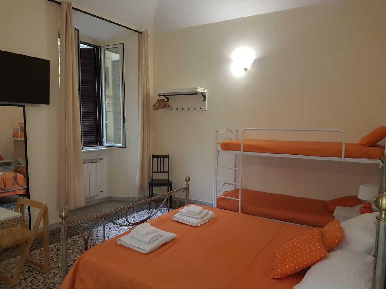 Room Orange