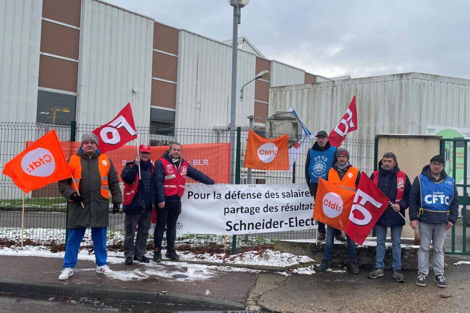 Beaumont-le-Roger. Les salariés de Schneider Electric sont en grève Beaumont-le-Roger. Les salariés de Schneider Electric sont en grève