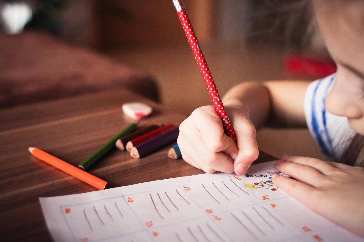 Absences liées à la scolarité et par enfant à charge