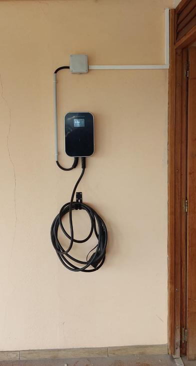 Installation Borne de Recharge Véhicule Electrique