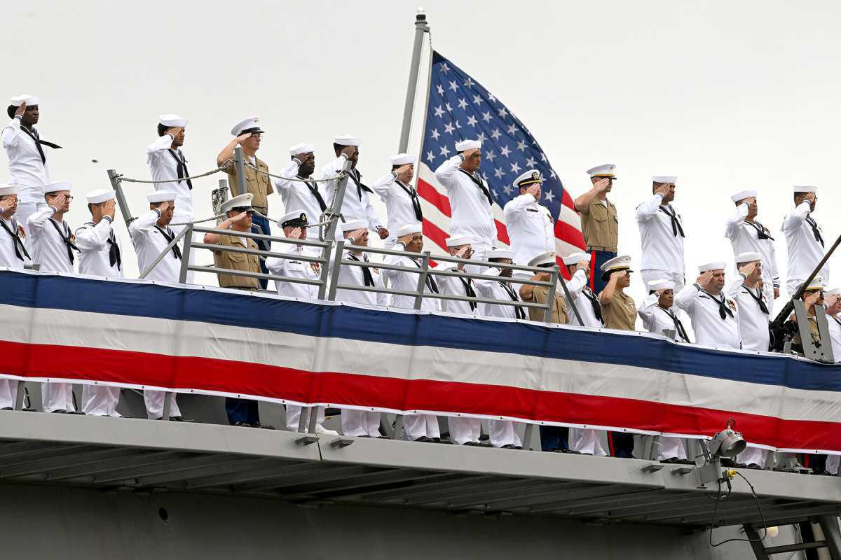 Richard M. McCool, Jr. (LPD 29) commissioned in Pensacola