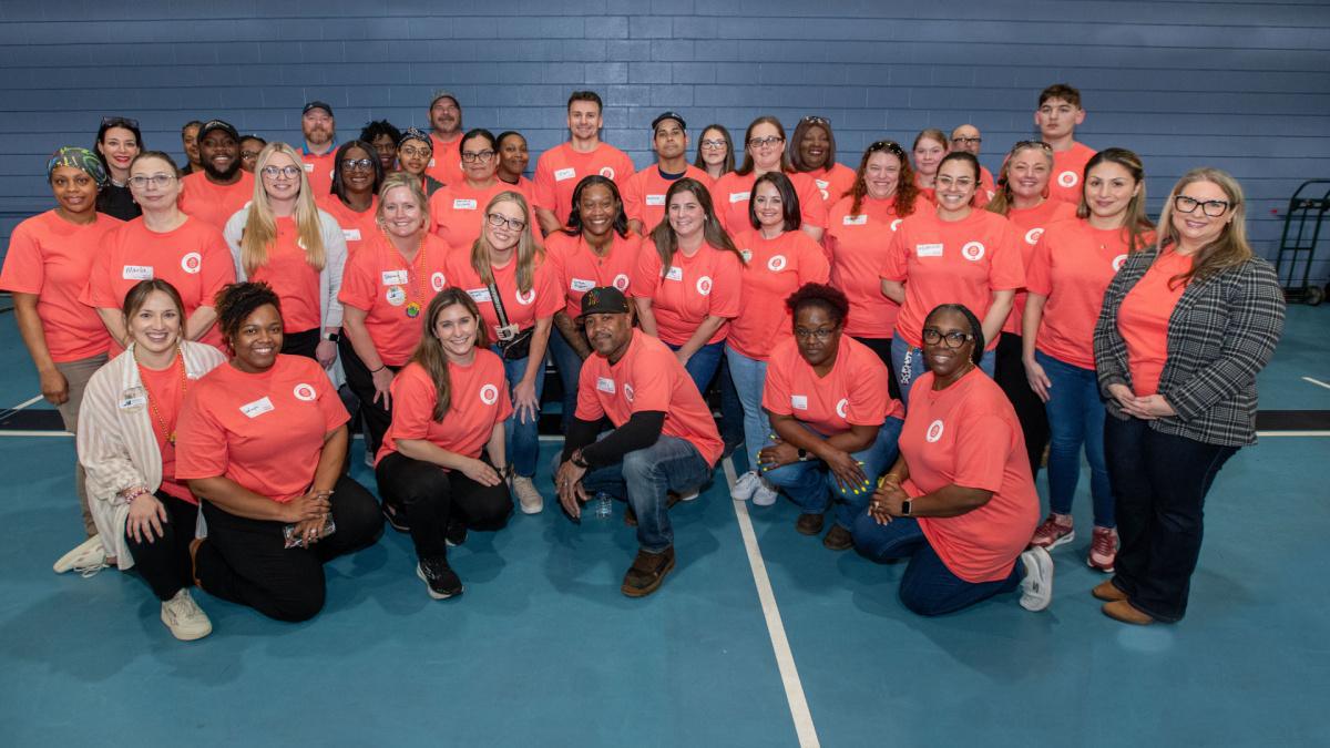 Ingalls in the Community | Shipbuilders pack 10,000+ meals for Extra Full