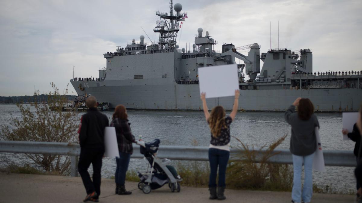 Ingalls-Built Ships in Action | Hurricane Katrina