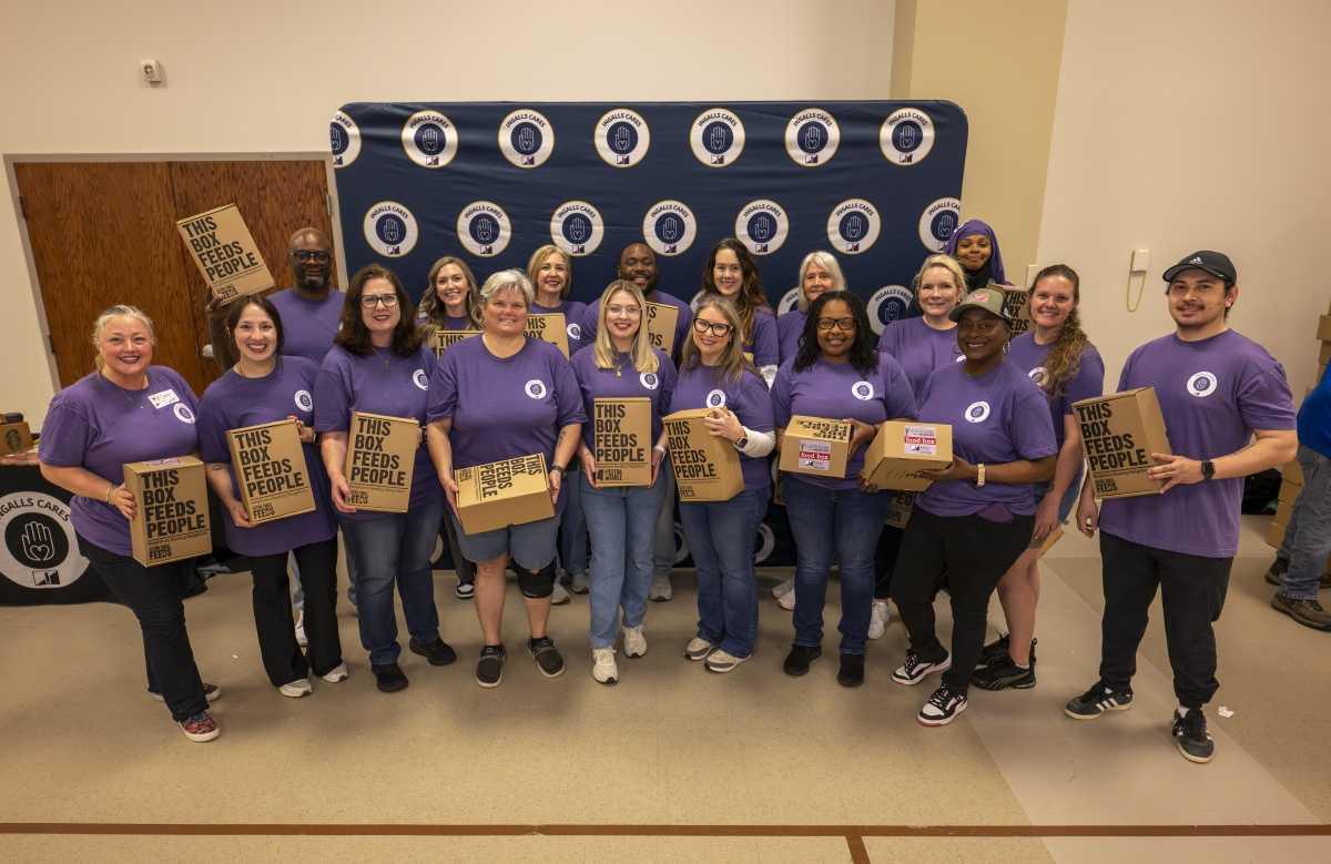 Shipbuilders Pack Food Boxes with March of the Mayors Shipbuilders Pack Food Boxes with March of the Mayors