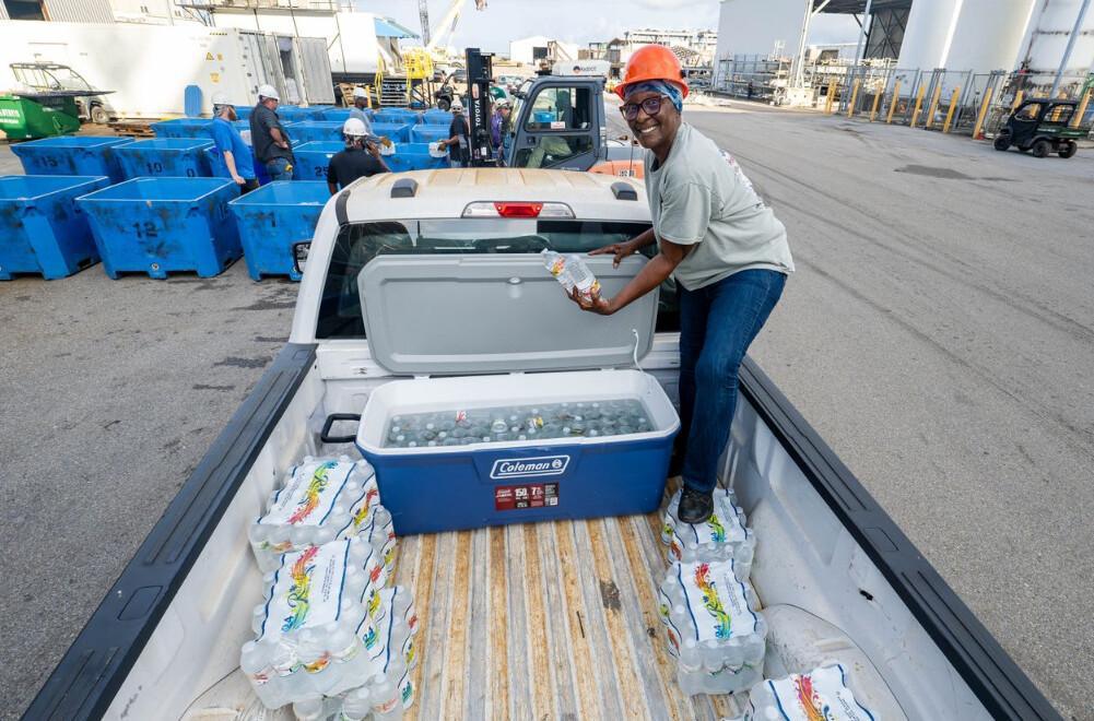 Beat the Heat | Crafts Help Distribute Water Across the Yard Beat the Heat | Crafts Help Distribute Water Across the Yard