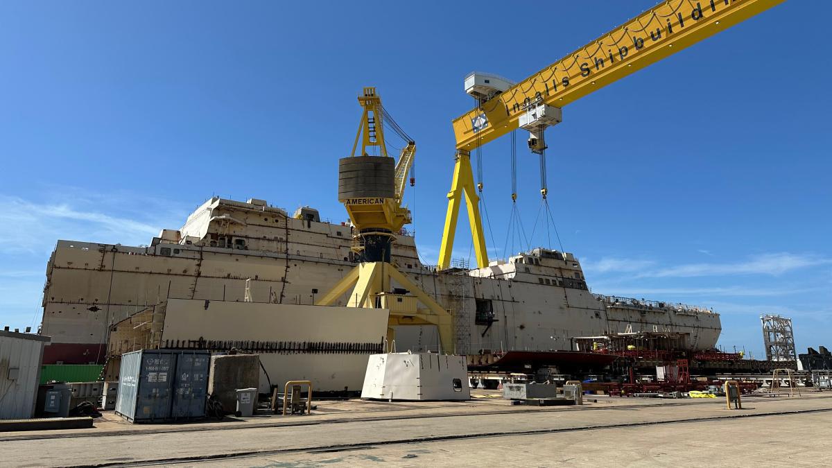 SHIP MILESTONE | Aft Deckhouse Landed on LPD 31 
