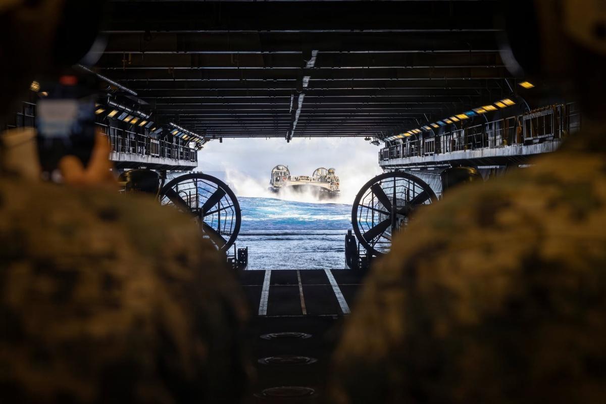 Ships in Action | USS Essex (LHD 2) 