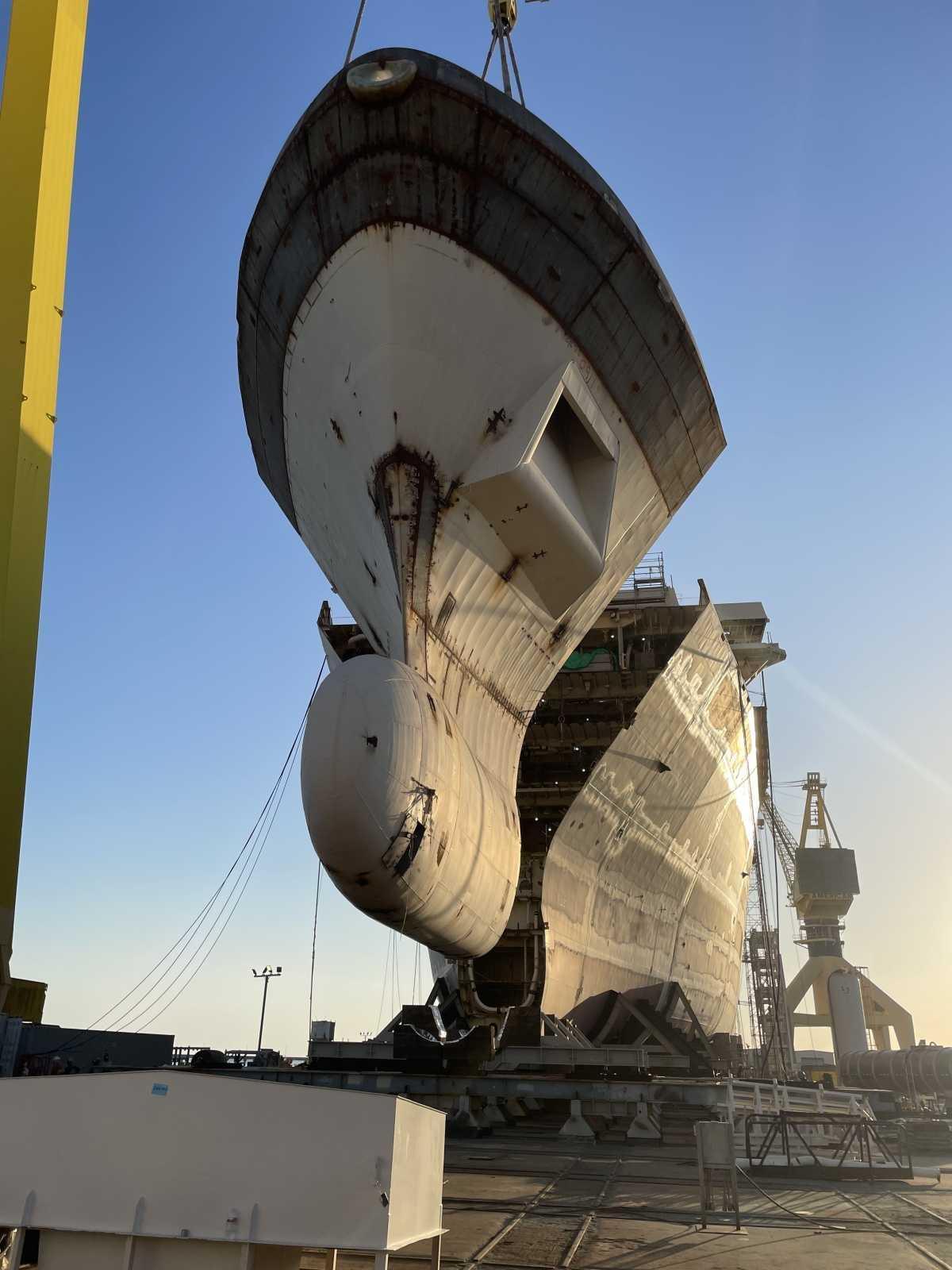 SHIP MILESTONE | LPD 31 Taking Shape Following Bow Installation 