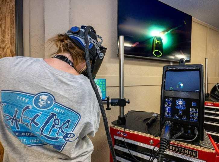 Ingalls Shipbuilding’s Virtual Reality Welding Lab Surpasses 1,000 Trainees Ingalls Shipbuilding’s Virtual Reality Welding Lab Surpasses 1,000 Trainees