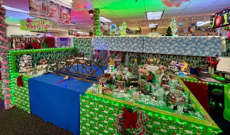 Shipbuilders make the yard merry + bright for the holidays 