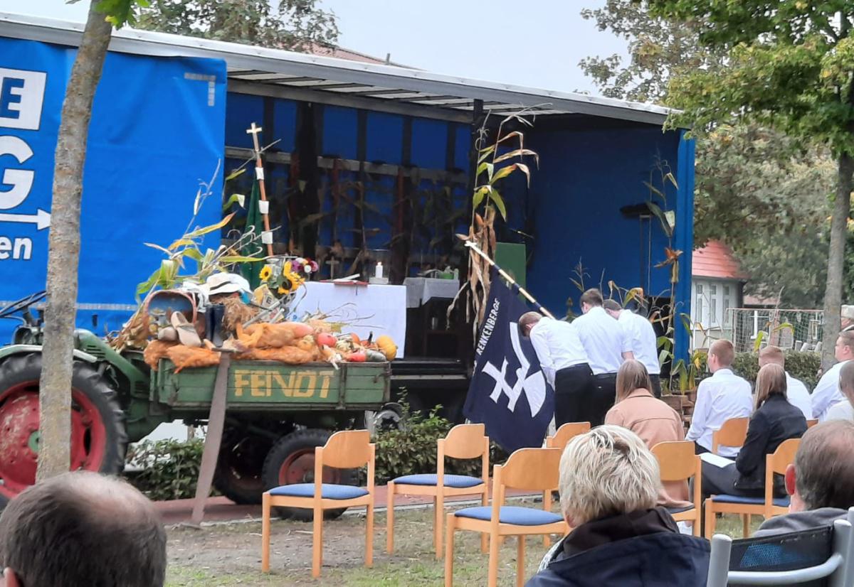 Open air Erntedankmesse in Renkenberge