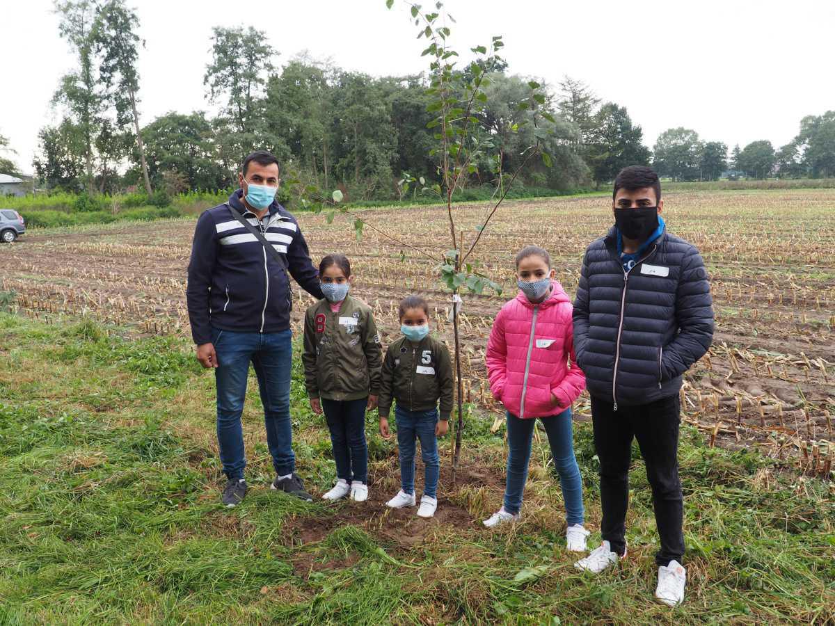 Streuobstwiese in Niederlangen angelegt Streuobstwiese in Niederlangen angelegt