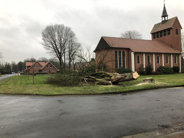 Dorfplatz in Sustrum Moor wird neu gestaltet Dorfplatz in Sustrum Moor wird neu gestaltet