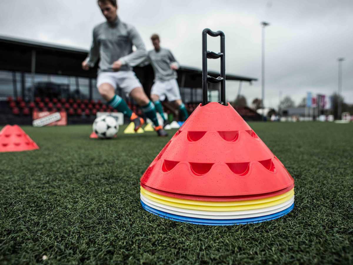 11teamsports erweitert Sortiment um Fußballequipment 11teamsports erweitert Sortiment um Fußballequipment