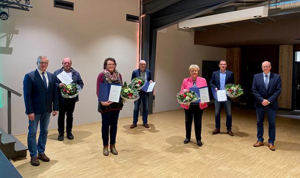 Ehrungen und Verabschiedungen von Ratsmitgliedern in der Gemeinde Lathen Ehrungen und Verabschiedungen von Ratsmitgliedern in der Gemeinde Lathen