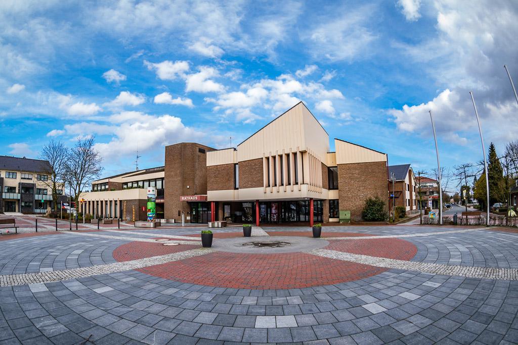So gratuliert die Gemeinde Lathen zukünftig Bürgerinnen und Bürger zu Geburtstagen und Hochzeitsjubiläen So gratuliert die Gemeinde Lathen zukünftig Bürgerinnen und Bürger zu Geburtstagen und Hochzeitsjubiläen