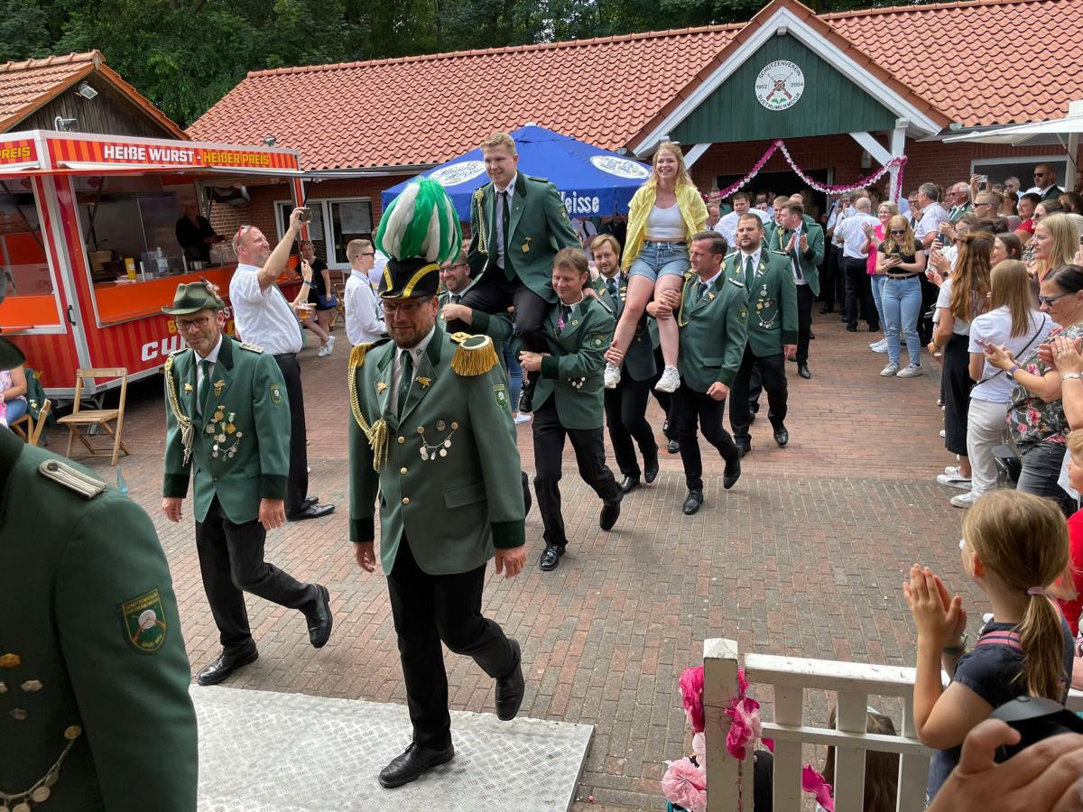 Neuer Schützenkönig in Sustrum Moor Neuer Schützenkönig in Sustrum Moor