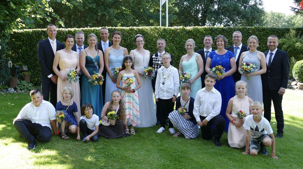 Jürgen Münster heißt der neue Regent des Schützenvereins Düthe-Fresenburg – Gelanie Mutisi und Moritz Borgmann regieren die Kinder Jürgen Münster heißt der neue Regent des Schützenvereins Düthe-Fresenburg – Gelanie Mutisi und Moritz Borgmann regieren die Kinder