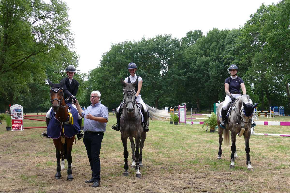 Reitturnier in Sustrum-Moor Reitturnier in Sustrum-Moor