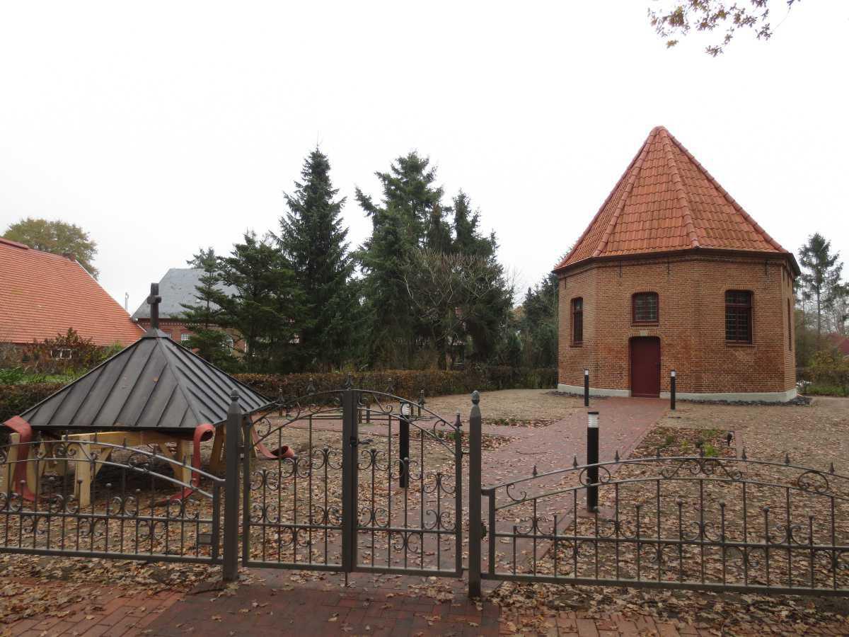 Glockenturm in Fresenburg wurde abgebaut Glockenturm in Fresenburg wurde abgebaut
