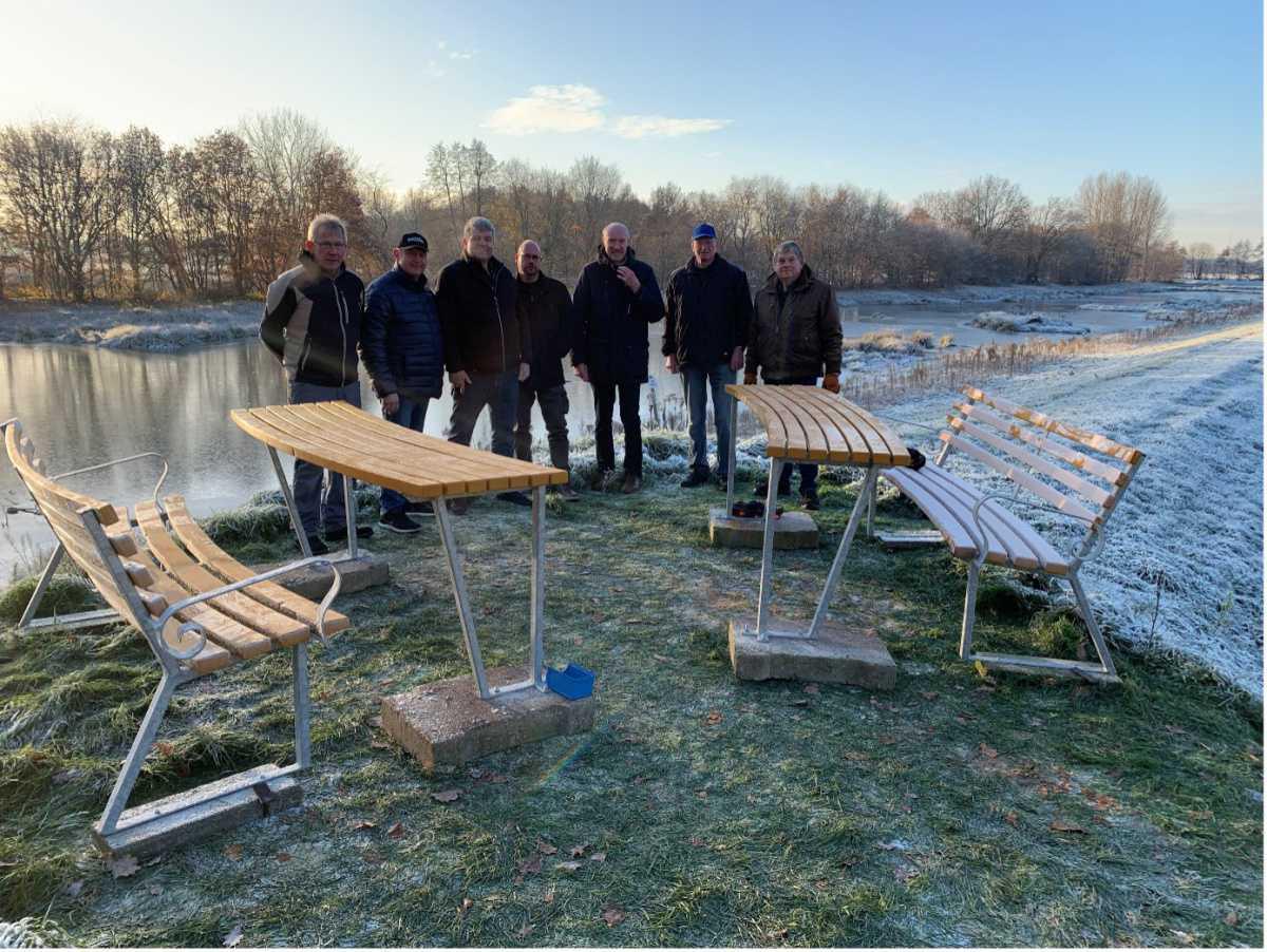 Neue Sitzgelegenheiten auf Aussichtsplattform Neue Sitzgelegenheiten auf Aussichtsplattform