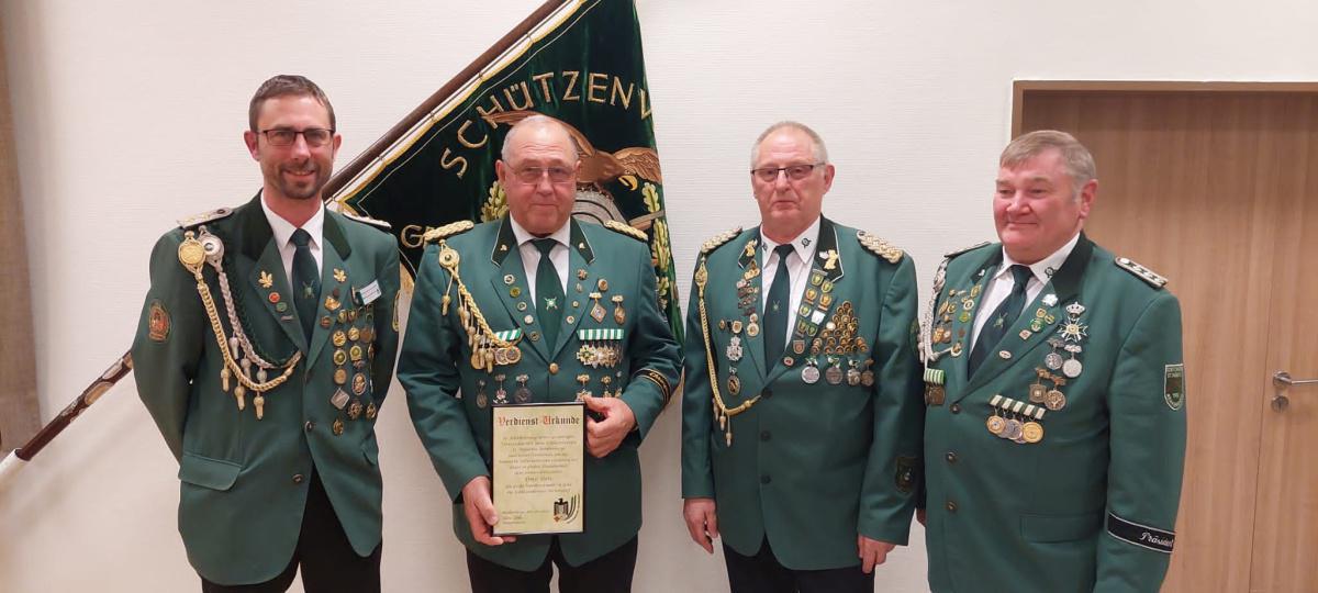 Ernst Stein und Josef Gerdes erhielten besondere Ehrungen Ernst Stein und Josef Gerdes erhielten besondere Ehrungen