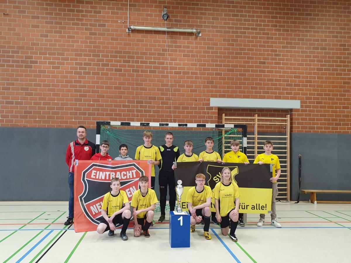 Die C-Jugend der JSG Langen/Neulangen ist Hallenkreismeister Emsland Die C-Jugend der JSG Langen/Neulangen ist Hallenkreismeister Emsland