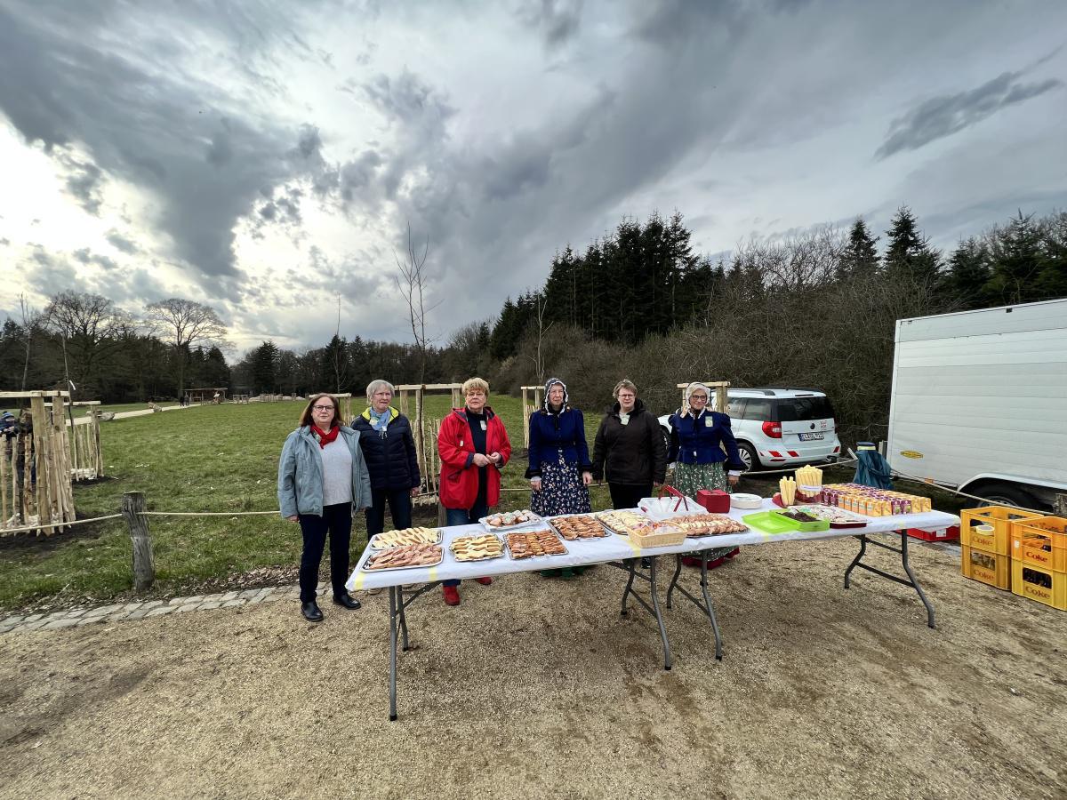 Baumpflanzaktion für den Geburtenjahrgang 2022 im Lathener Geburtenwald